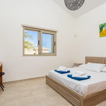 Villa Izabella Polis